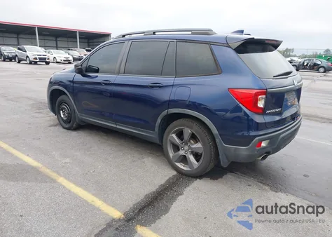 2020 Honda Passport 2Wd Touring z USA, uszkodzony, nr VIN 5FNYF7H98LB004655